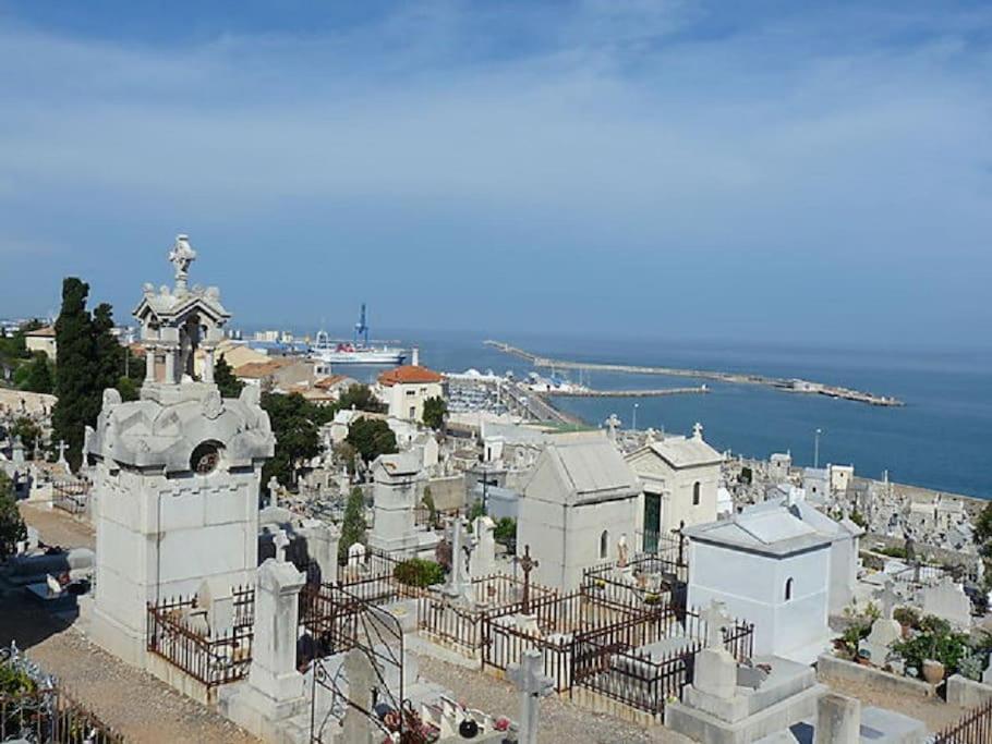 Un Sejour A Sete Apartment Bagian luar foto